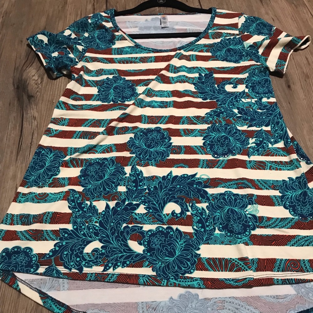 😎 LuLaRoe Classic Tee